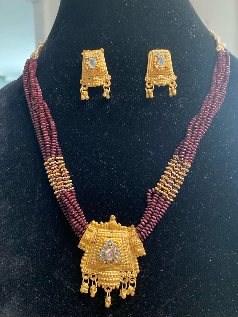 Indian Matte Gold Pendant Necklace with Maroon Beaded Strands & Earrings
